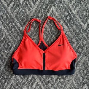 Nike sports bra size s